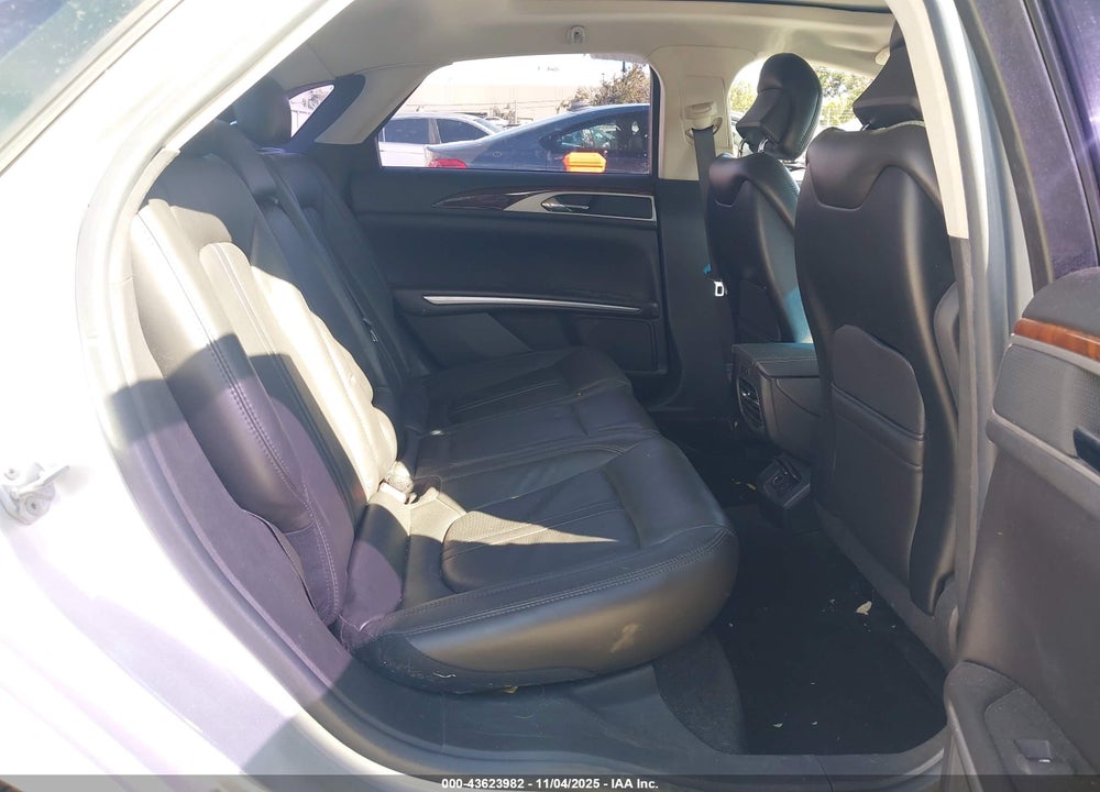 2014 LINCOLN MKZ HYBRID VIN: 3LN6L2LU4ER812898