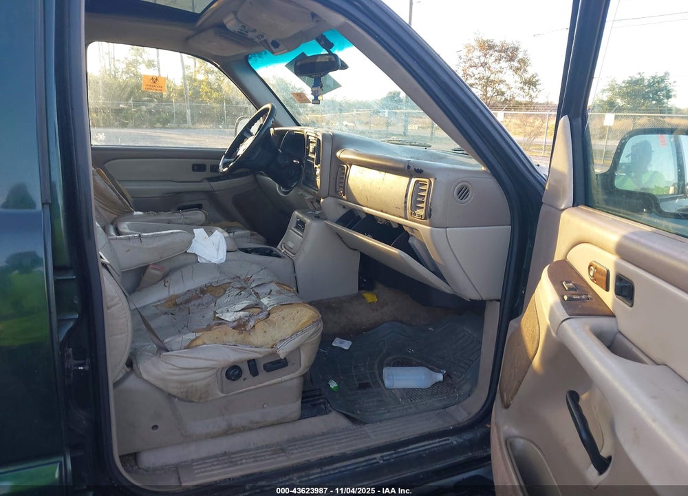 2001 CHEVROLET TAHOE LT VIN: 1GNEC13T31R189286