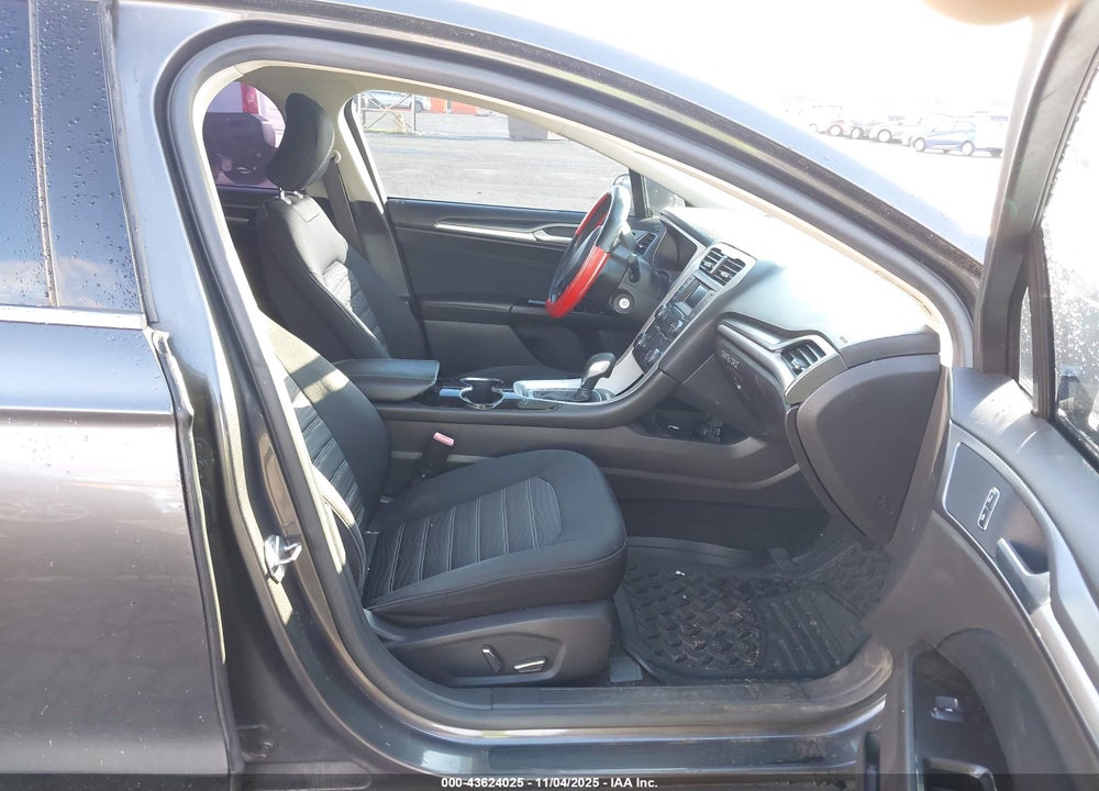 2016 FORD FUSION SE VIN: 3FA6P0HD0GR202785