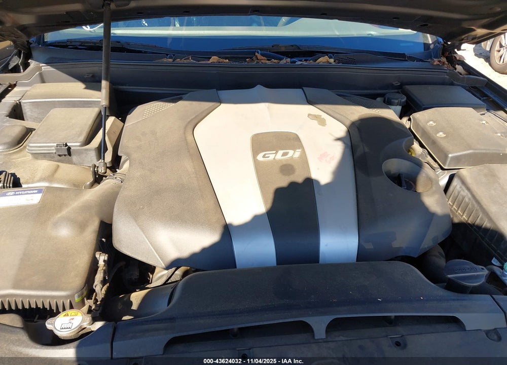 2013 HYUNDAI GENESIS 3.8 VIN: KMHGC4DD4DU217118