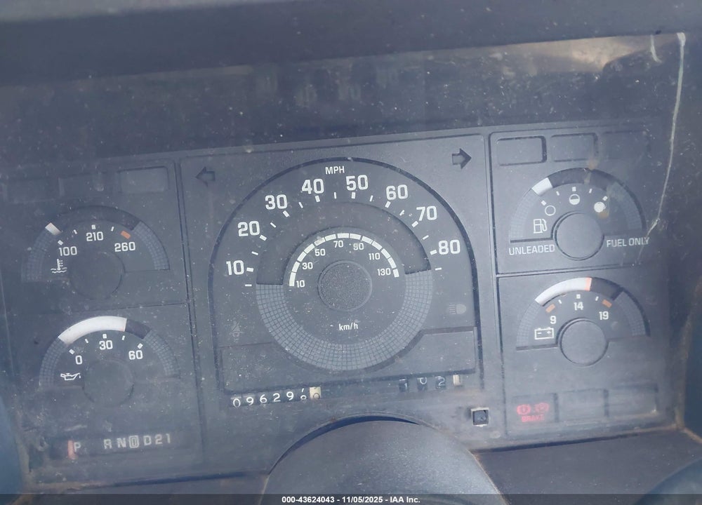1988 CHEVROLET GMT-400 C1500 VIN: 1GCDC14K3JZ243177
