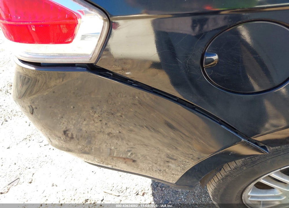 2010 FORD FOCUS SE VIN: 1FAHP3FN6AW228351