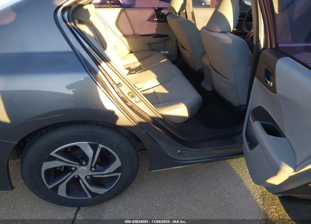 2016 HONDA ACCORD LX VIN: 1HGCR2F31GA138734