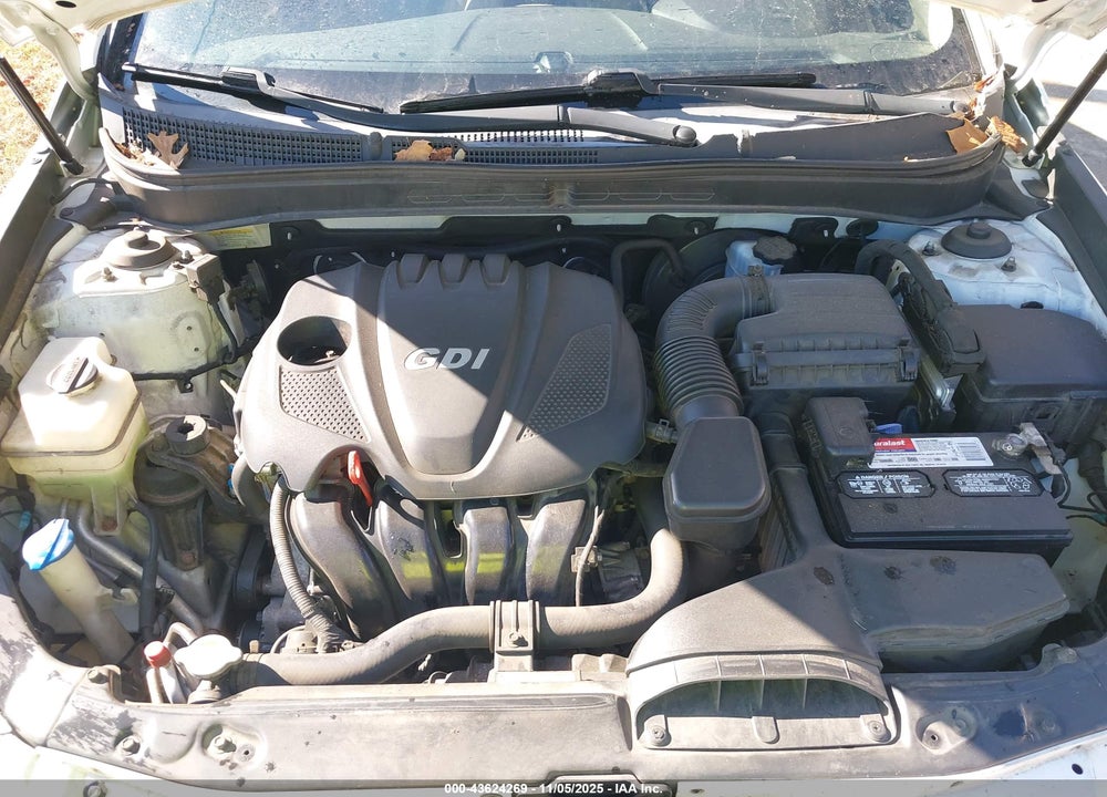 2011 HYUNDAI SONATA VIN: 5NPEB4AC7BH035740