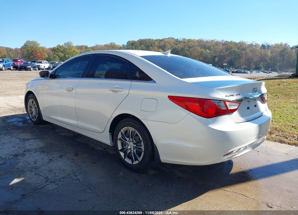 2011 HYUNDAI SONATA VIN: 5NPEB4AC7BH035740