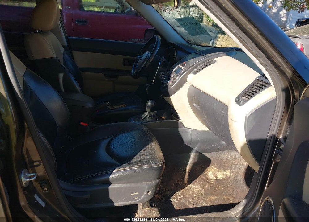 2011 KIA SOUL VIN: KNDJT2A25B7202785