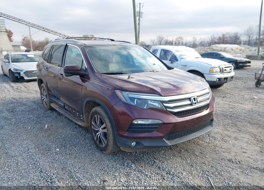 2017 HONDA PILOT EX VIN: 5FNYF6H30HB084045