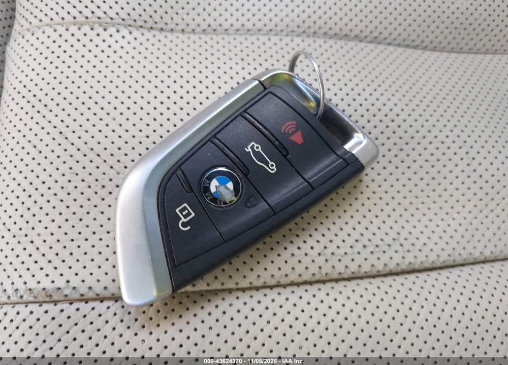 2014 BMW X5 VIN: 5UXKS4C58E0J97233