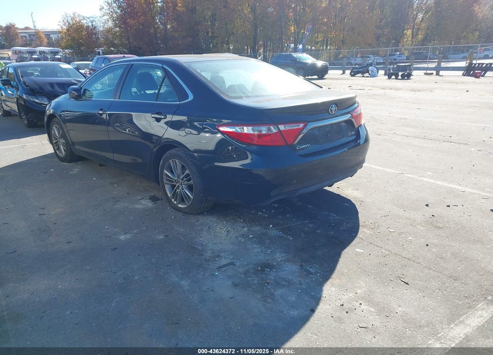 2015 TOYOTA CAMRY SE VIN: 4T1BF1FK7FU016232