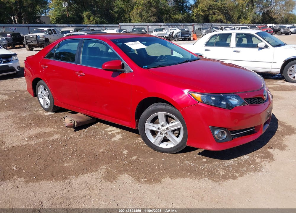 2013 TOYOTA CAMRY SE VIN: 4T1BF1FK3DU716083