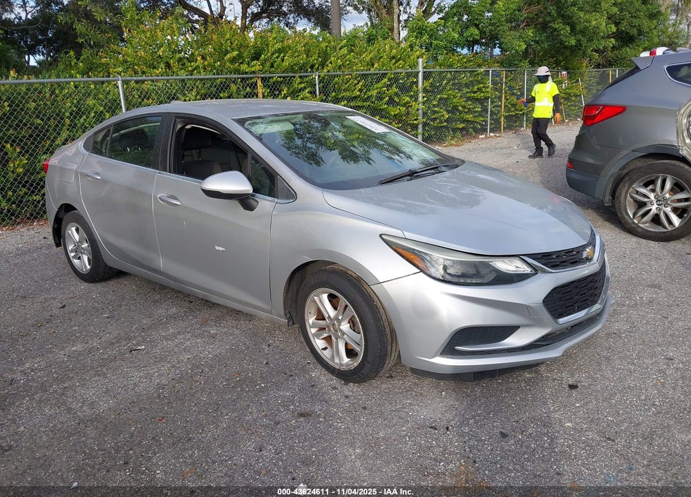 2017 CHEVROLET CRUZE LT AUTO VIN: 1G1BE5SM7H7197204