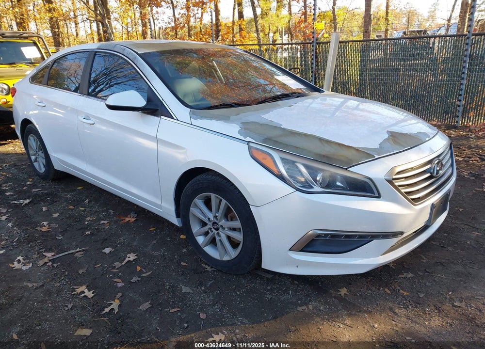 2015 HYUNDAI SONATA SE VIN: 5NPE24AF8FH019451