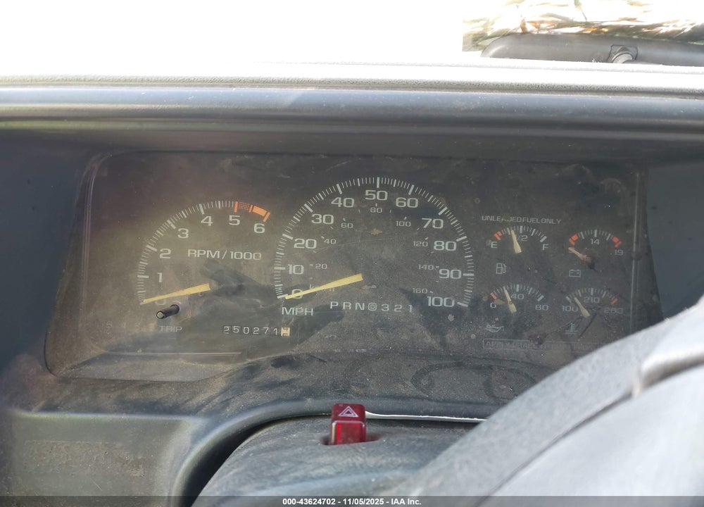1996 CHEVROLET GMT-400 C1500 VIN: 1GCEC19R6TE171346