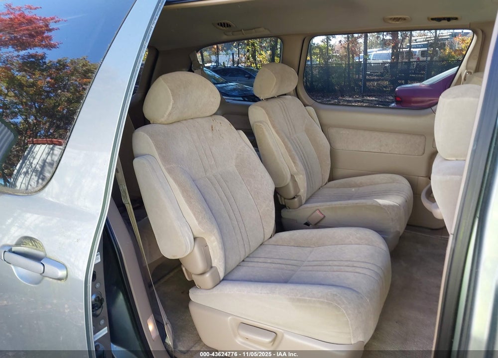 1998 TOYOTA SIENNA XLE VIN: 4T3ZF13C8WU071517