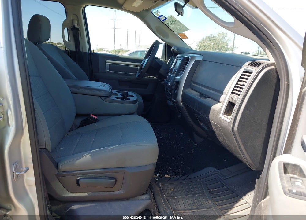 2019 RAM 1500 VIN: 1C6RR7TT1KS510884