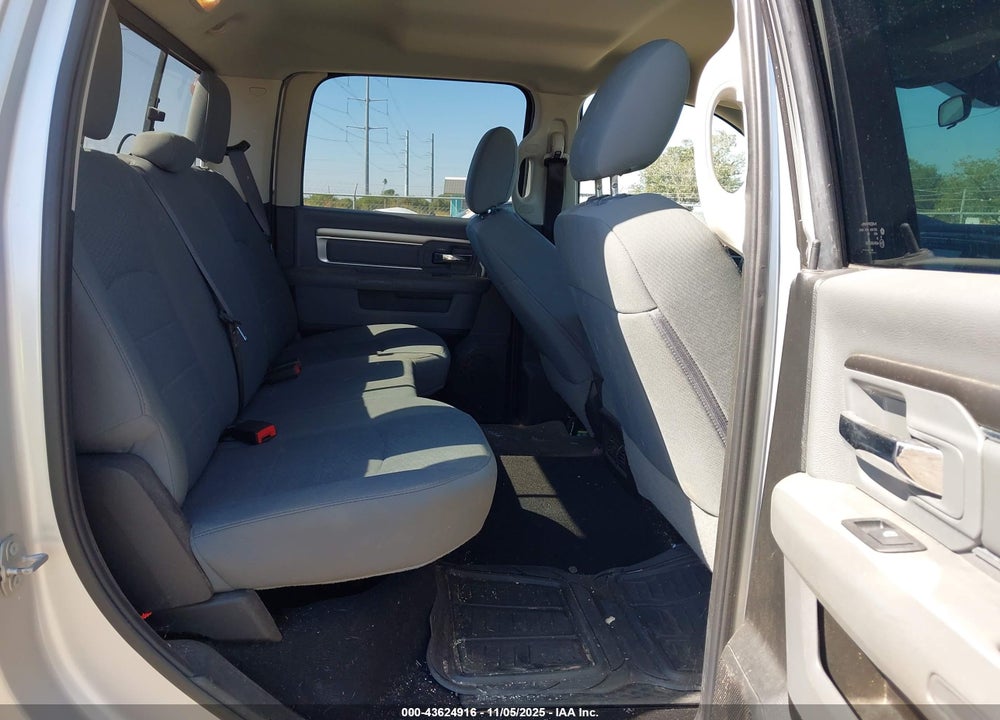 2019 RAM 1500 VIN: 1C6RR7TT1KS510884