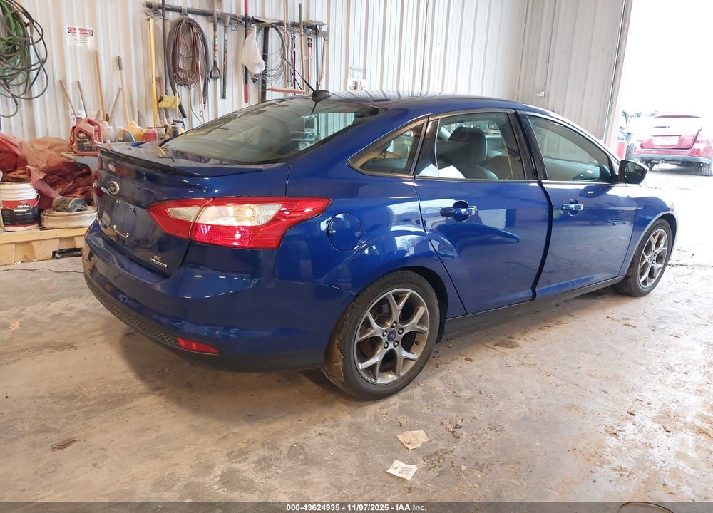 2014 FORD FOCUS SE VIN: 1FADP3F28EL459828