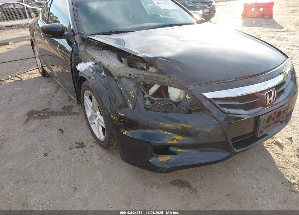2011 HONDA ACCORD 2.4 LX-S VIN: 1HGCS1A35BA012620