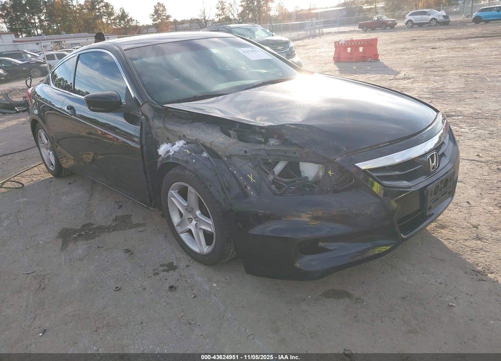 2011 HONDA ACCORD 2.4 LX-S VIN: 1HGCS1A35BA012620