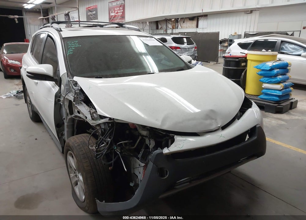 2014 TOYOTA RAV4 XLE VIN: 2T3RFREV6EW175869