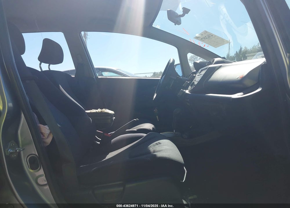 2010 HONDA FIT SPORT VIN: JHMGE8H44AC019607