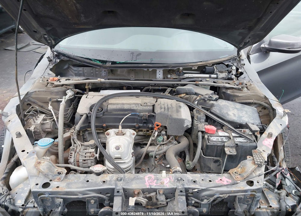 2013 HONDA ACCORD EX VIN: 1HGCT1B70DA002904