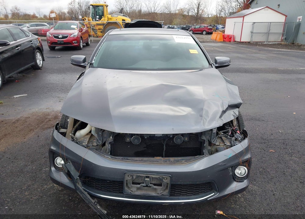 2013 HONDA ACCORD EX VIN: 1HGCT1B70DA002904