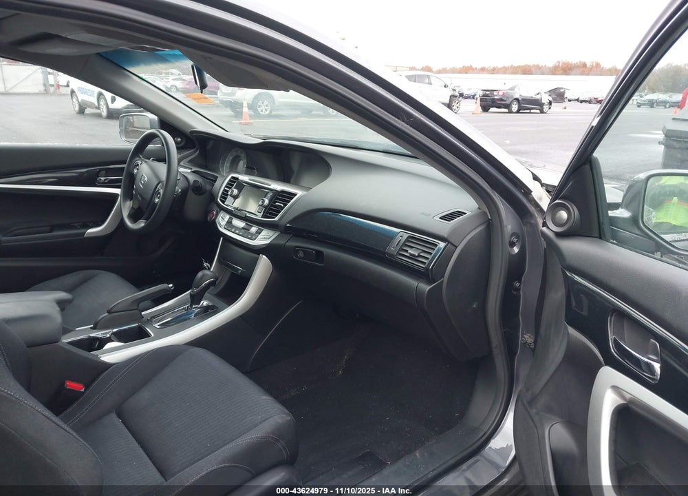 2013 HONDA ACCORD EX VIN: 1HGCT1B70DA002904