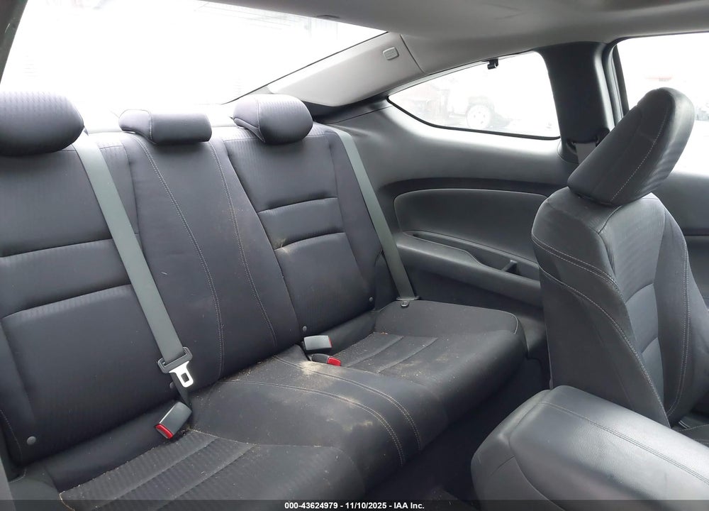 2013 HONDA ACCORD EX VIN: 1HGCT1B70DA002904