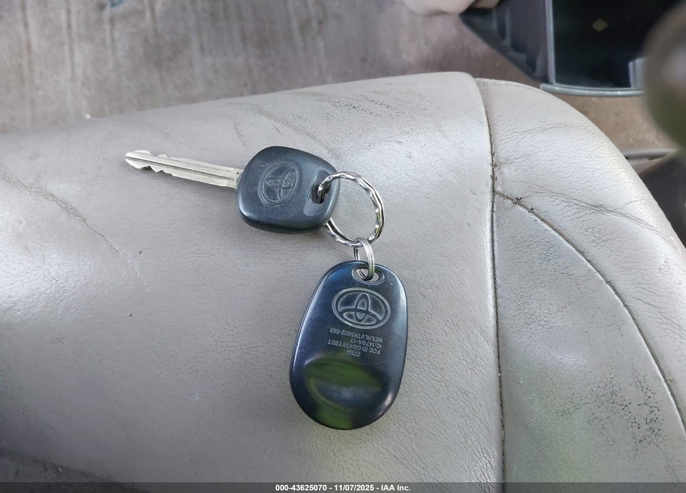 2006 TOYOTA SIENNA XLE VIN: 5TDZA22CX6S443799