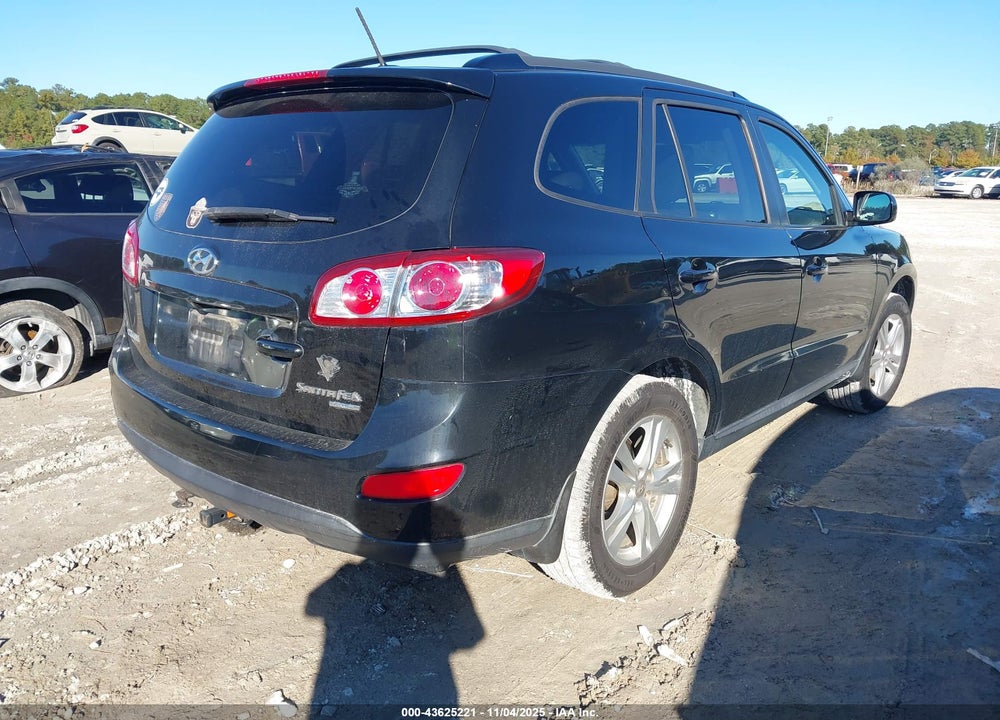 2011 HYUNDAI SANTA FE SE VIN: 5XYZHDAG8BG057160