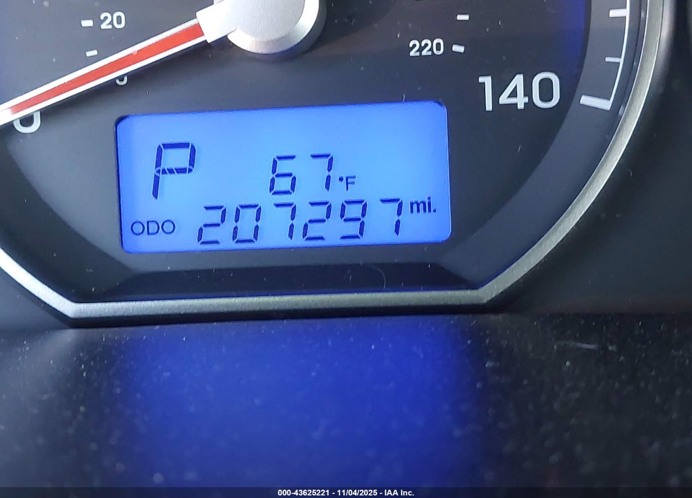 2011 HYUNDAI SANTA FE SE VIN: 5XYZHDAG8BG057160