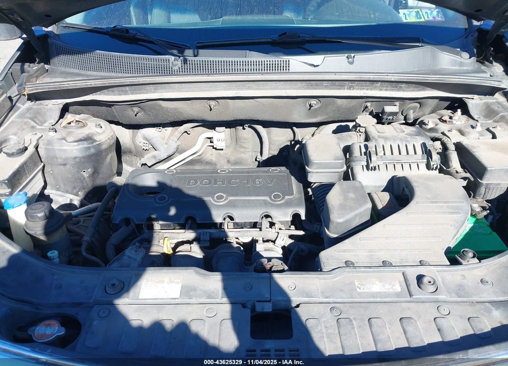 2011 KIA SORENTO LX VIN: 5XYKTCA18BG060954