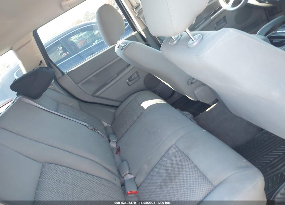 2005 JEEP GRAND CHEROKEE LAREDO VIN: 1J4GR48K65C556136