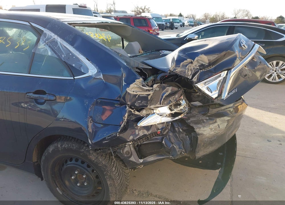 2017 TOYOTA CAMRY LE VIN: 4T1BF1FK1HU685955