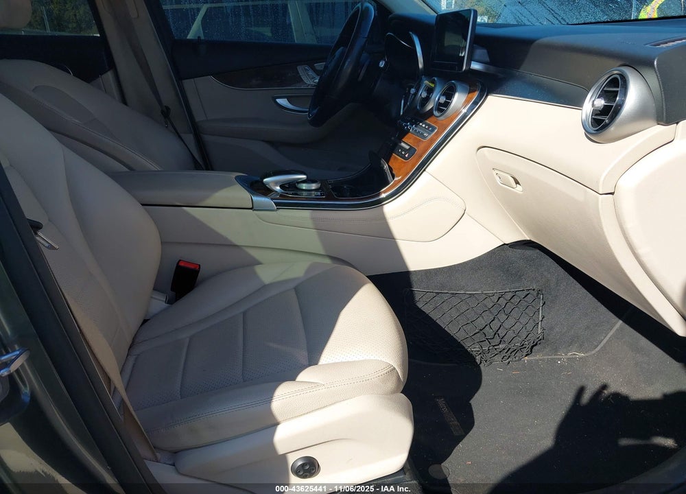 2017 MERCEDES-BENZ GLC CLASS VIN: WDC0G4JBXHF128428