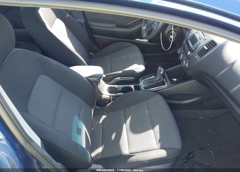2018 KIA FORTE VIN: 3KPFK4A74JE258120