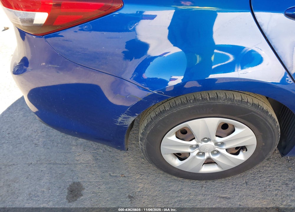 2018 KIA FORTE VIN: 3KPFK4A74JE258120