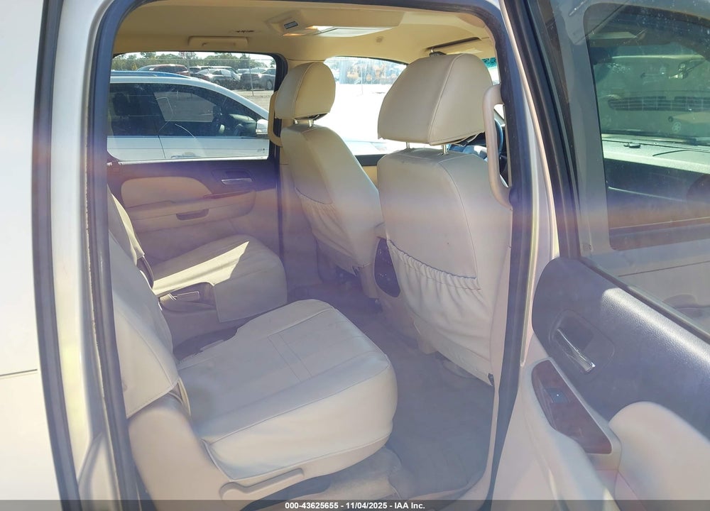 2007 CHEVROLET SUBURBAN 1500 VIN: 1GNFC16J07R250729