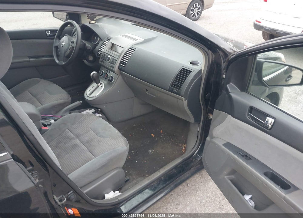 2008 NISSAN SENTRA VIN: 3N1AB61E18L640618