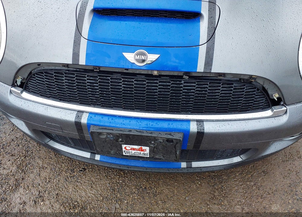 2009 MINI COOPER VIN: WMWMF73589TW81677