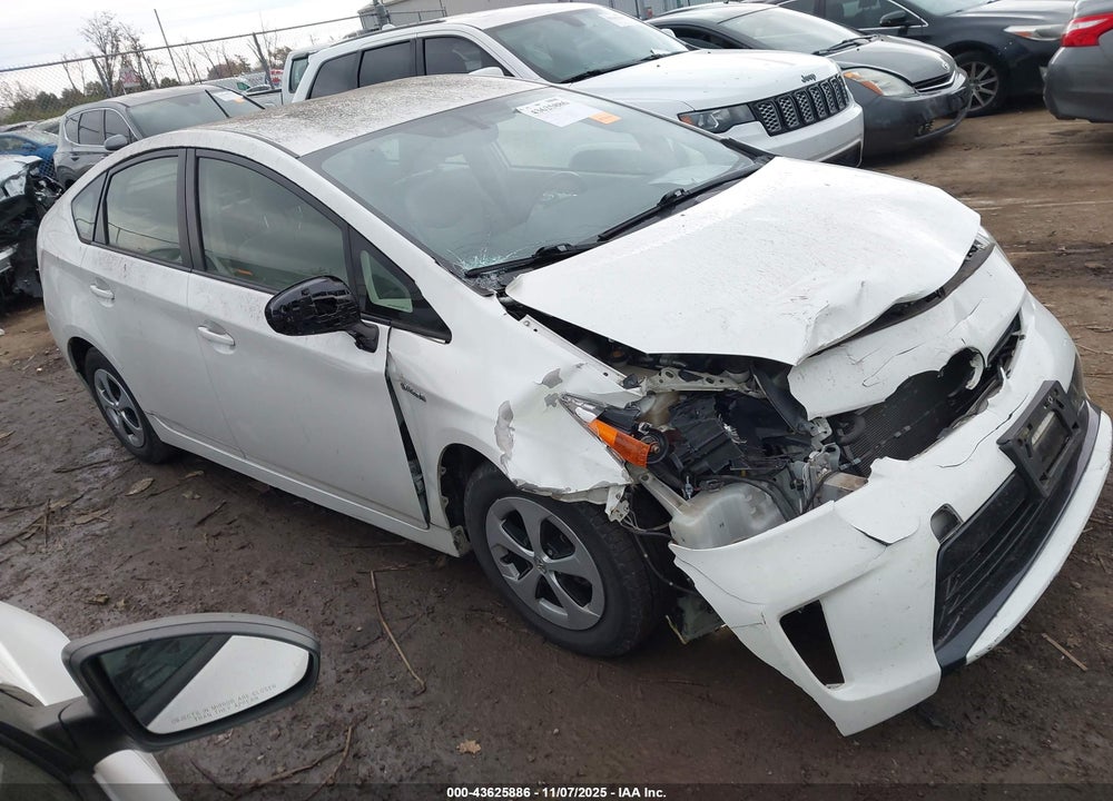 2013 TOYOTA PRIUS FOUR VIN: JTDKN3DU8D5601643