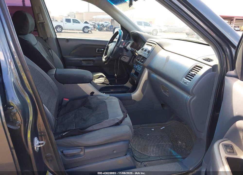 2006 HONDA PILOT VIN: 2HKYF18496H537590