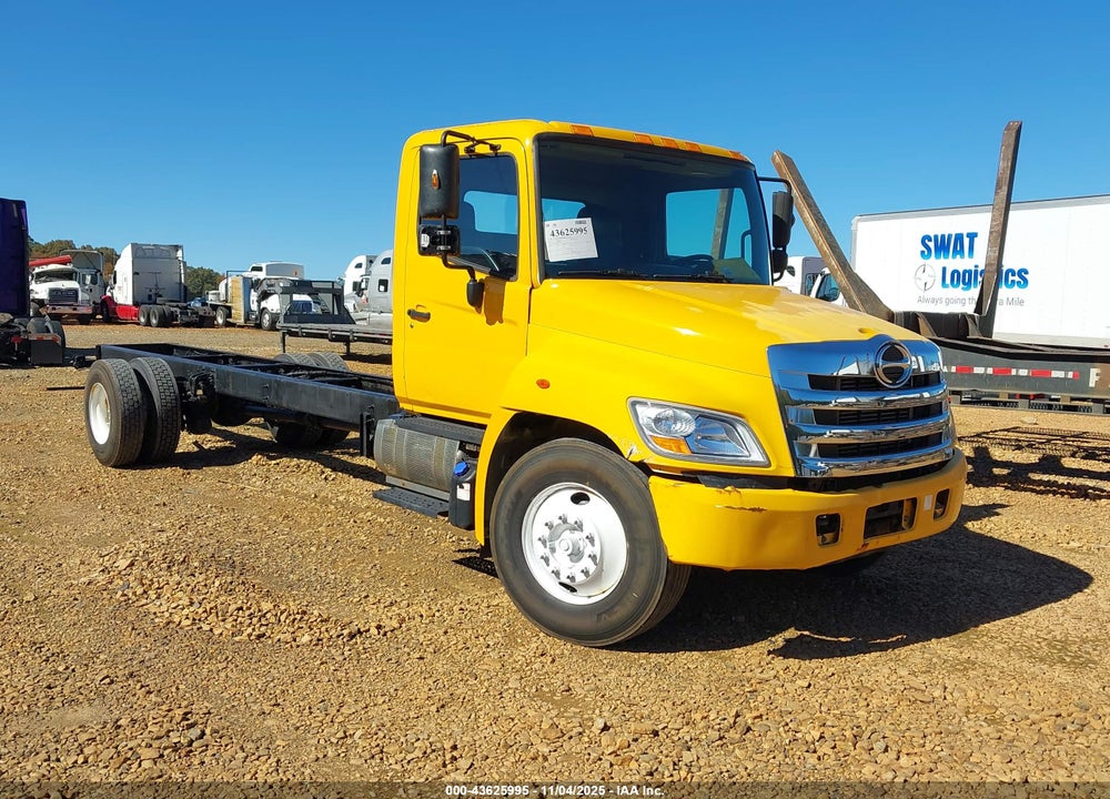 2015 HINO 338 VIN: 5PVNV8JT8F4S53535