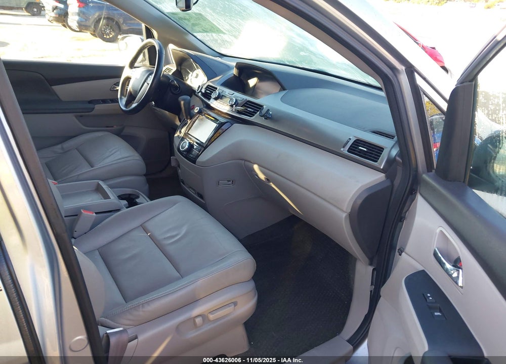 2016 HONDA ODYSSEY EX-L VIN: 5FNRL5H69GB023695