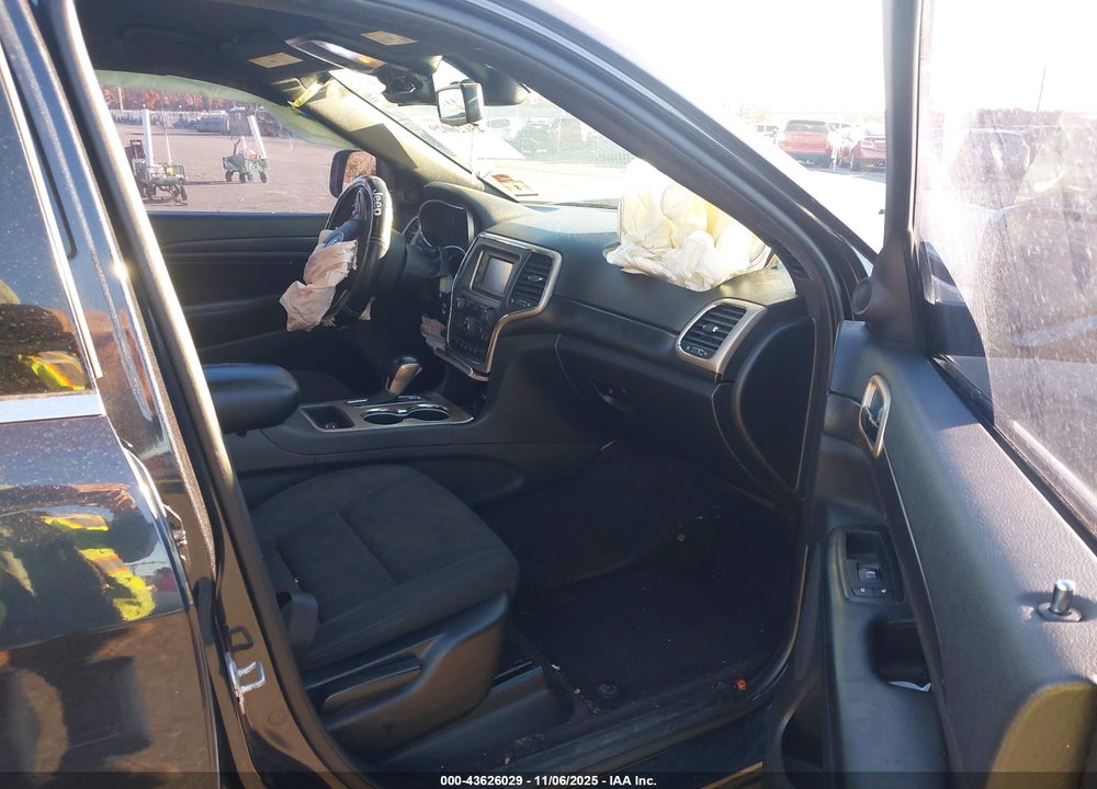 2016 JEEP GRAND CHEROKEE LAREDO VIN: 1C4RJFAG8GC349502