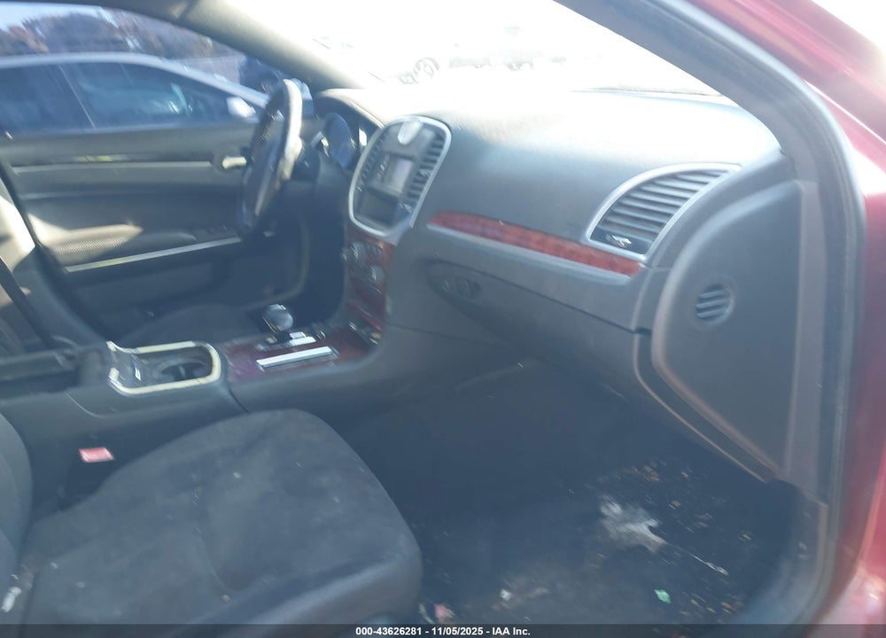 2012 CHRYSLER 300 VIN: 2C3CCAAG3CH135046