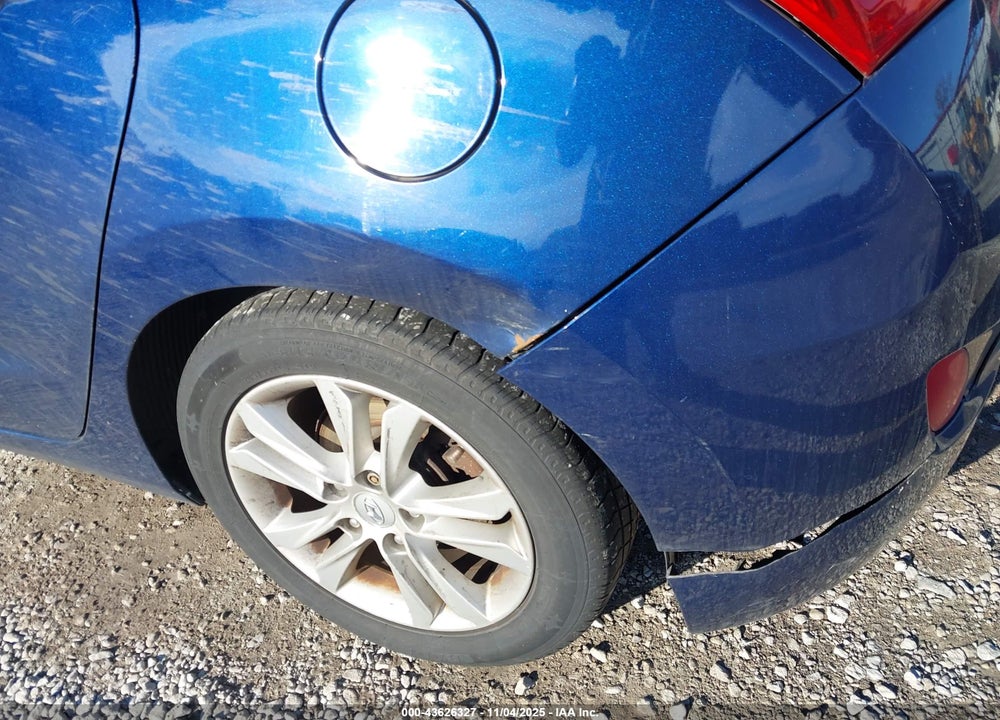 2013 HYUNDAI ELANTRA GT VIN: KMHD35LE8DU083331
