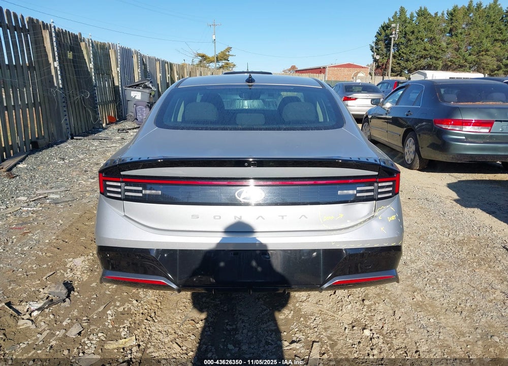 2024 HYUNDAI SONATA VIN: KMHL64JA4RA372664