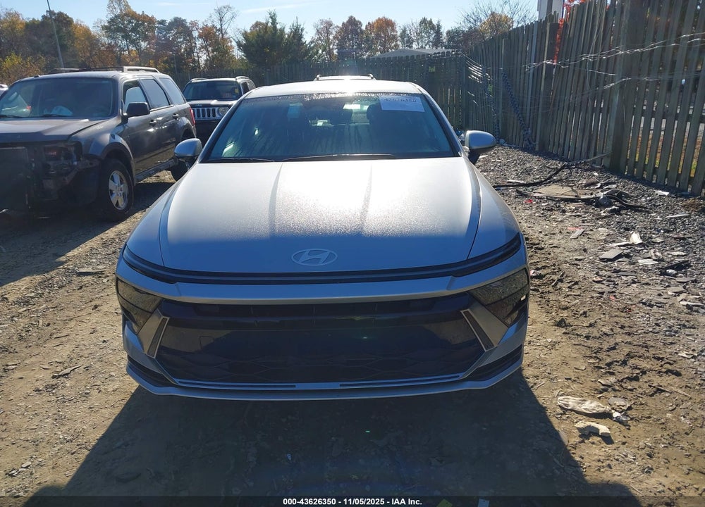 2024 HYUNDAI SONATA VIN: KMHL64JA4RA372664